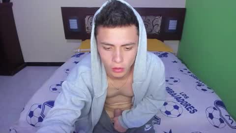 Snapshot of liz_and_chris1 chatting on October 17, 3:20 am Chris online show from October 17, 3:20 am