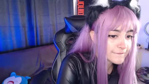 Elizabeth online show from November 15, 11:43 pm