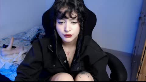 Snapshot of liz_beths chatting on June 2, 10:39 am Elizabeth online show from June 2, 10:39 am