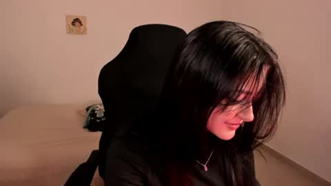 Snapshot of liz_beths chatting on July 4, 11:44 pm Elizabeth online show from July 4, 11:44 pm