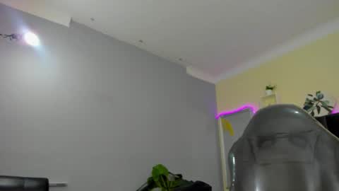 LIZ online show from January 6, 11:31 pm