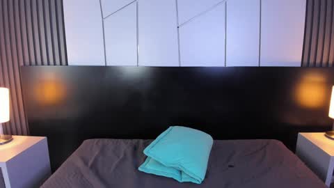 Liz  online show from January 9, 6:26 pm