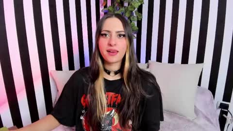 Liz  online show from April 21, 2:01 pm