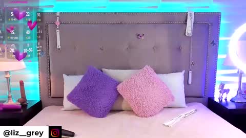 Snapshot of liz_grey_ chatting on February 27, 10:53 pm online show from February 27, 10:53 pm