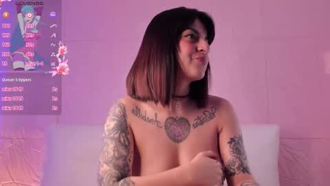 Snapshot of liz_grey_ chatting on November 13, 11:58 pm online show from November 13, 11:58 pm