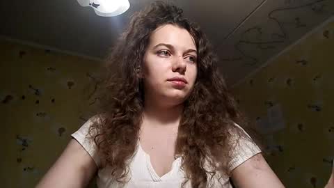 Molly online show from May 3, 5:08 pm