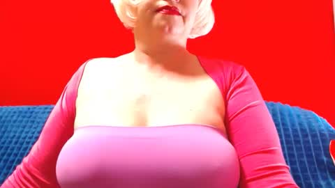 Snapshot of lizabrazzer chatting on May 15, 4:52 am LizaBrazzer online show from May 15, 4:52 am