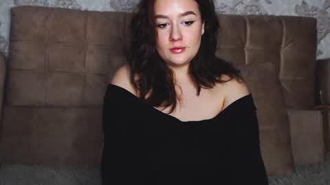 lizamartina online show from December 7, 7:05 am