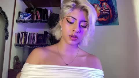 Snapshot of lizambarr chatting on December 9, 7:39 pm Lizeth online show from December 9, 7:39 pm