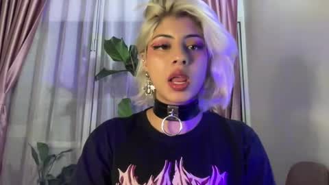 Snapshot of lizambarr chatting on December 10, 11:19 pm Lizeth online show from December 10, 11:19 pm