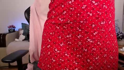    online show from March 1, 6:32 pm