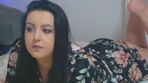 lizasunshine__ online show from December 10, 3:55 pm