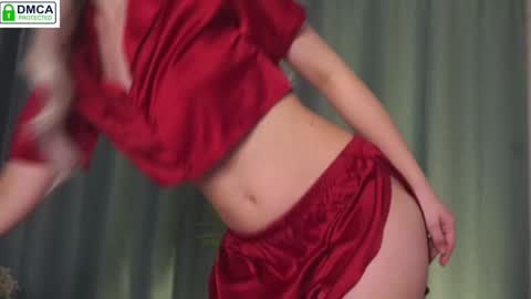 Snapshot of lizbethcoll chatting on January 11, 10:51 pm Sunnheart online show from January 11, 10:51 pm