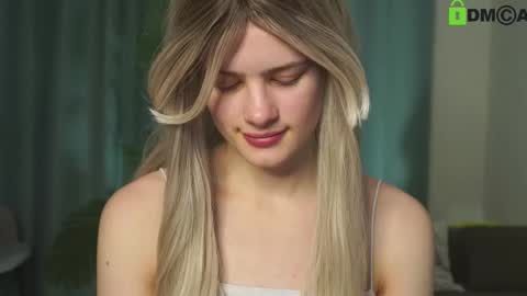 Snapshot of lizbethcoll chatting on February 12, 4:22 pm Sunnheart online show from February 12, 4:22 pm