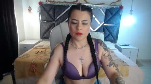 Snapshot of lizha_milf chatting on January 6, 8:07 pm Lizha  online show from January 6, 8:07 pm