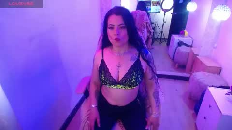 Snapshot of lizha_milf chatting on February 6, 1:32 pm Lizha  online show from February 6, 1:32 pm