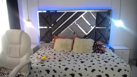 Snapshot of lizha_milf chatting on February 22, 7:58 pm Lizha  online show from February 22, 7:58 pm