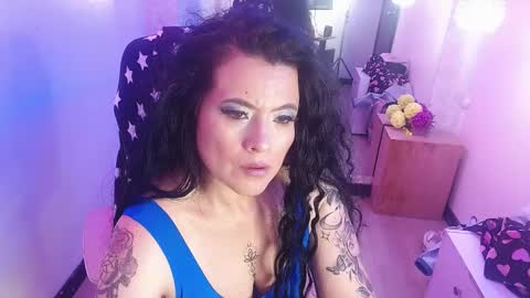 Snapshot of lizha_milf chatting on March 7, 10:32 pm Lizha  online show from March 7, 10:32 pm