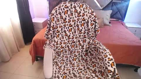 Snapshot of lizha_milf chatting on March 11, 7:58 pm Lizha  online show from March 11, 7:58 pm