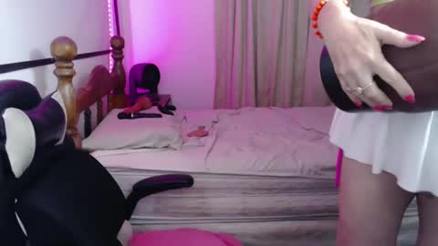 Lizi Chery Strawbery online show from February 6, 10:48 am