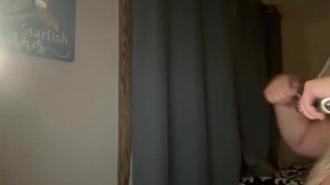 Liz Purr online show from December 27, 3:04 pm