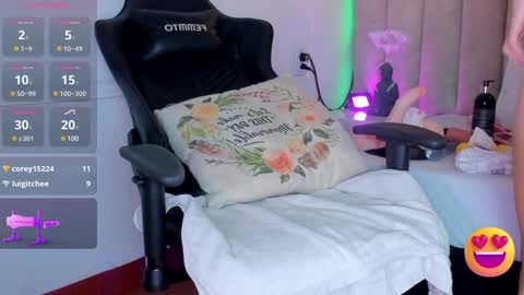 Liz online show from December 15, 12:49 pm