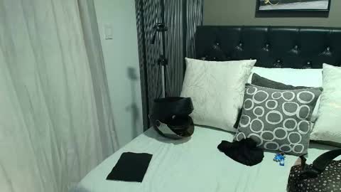 Lizz  online show from September 10, 11:43 am