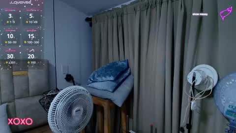 Lizz  online show from November 8, 10:26 am