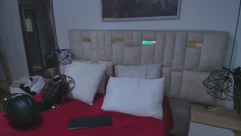 Lizz  online show from November 22, 11:42 am