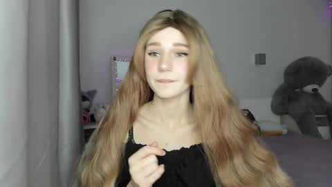 lizza_a online show from April 5, 6:16 pm