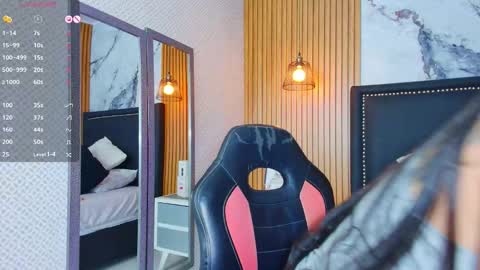 Liz  online show from February 25, 12:04 pm