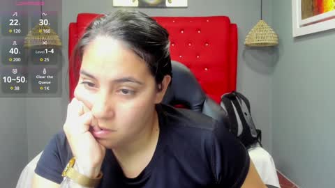 lizza online show from February 4, 8:49 pm