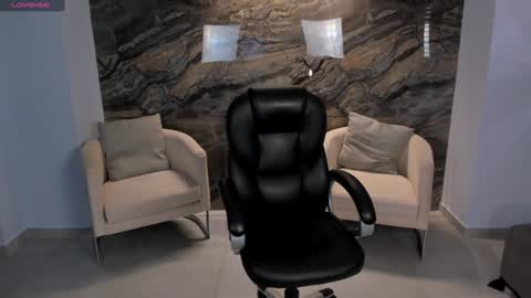 Lizzi  online show from January 26, 10:13 pm