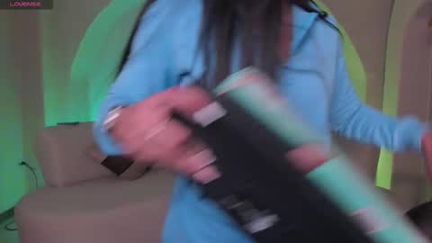 Lizzi  online show from September 30, 9:20 pm