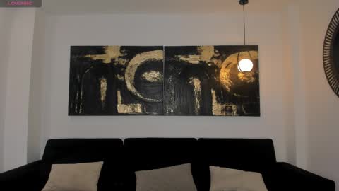 Lizzi  online show from March 7, 7:44 pm