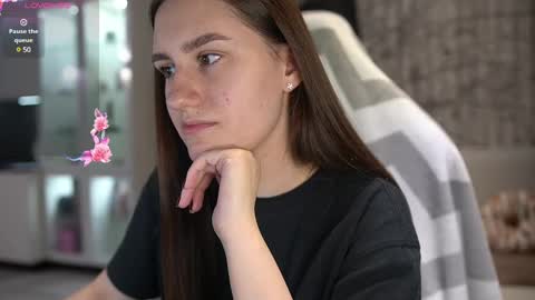 Snapshot of lizzi_fox chatting on December 4, 2:31 am Lizi-Fox online show from December 4, 2:31 am