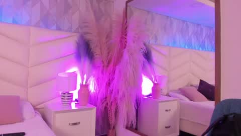 LIZZI online show from April 20, 8:32 pm