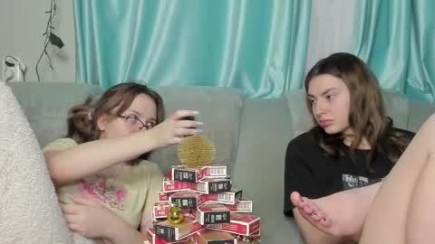 lizzi_muur online show from December 29, 6:38 pm