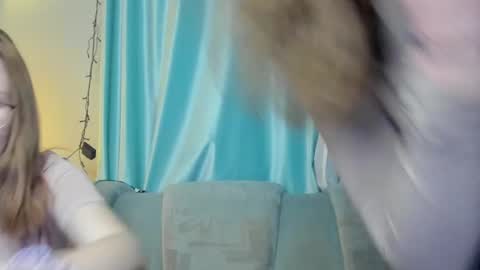 lizzi_muur online show from January 8, 7:13 pm