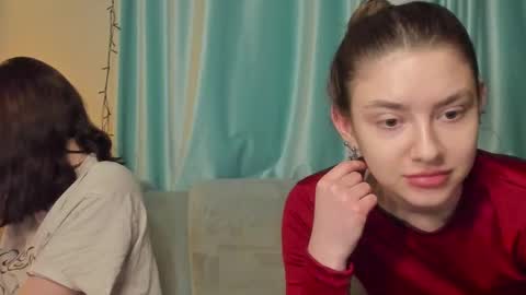 lizzi_muur online show from January 14, 3:26 pm