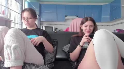 lizzi_muur online show from February 26, 12:14 pm