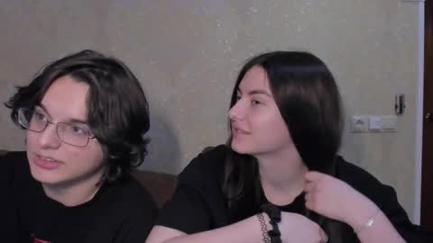 lizzi_muur online show from January 11, 6:35 pm