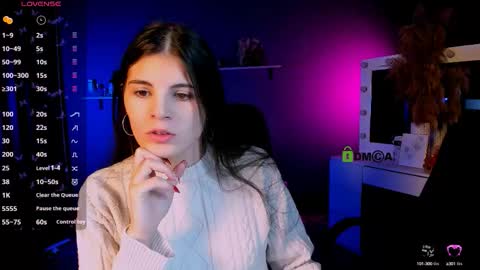 Snapshot of lizzie_boom chatting on October 4, 8:34 am lizzie_boom online show from October 4, 8:34 am