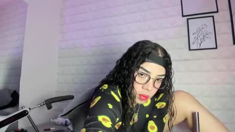  Lizzie  online show from May 20, 12:00 pm