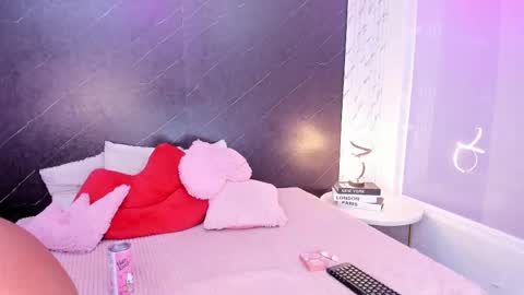 Snapshot of lizziierose chatting on October 5, 12:03 pm I am Lizz online show from October 5, 12:03 pm