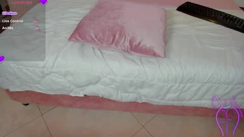 Snapshot of lizzy_joss chatting on October 29, 11:39 pm Lizzy Joss online show from October 29, 11:39 pm