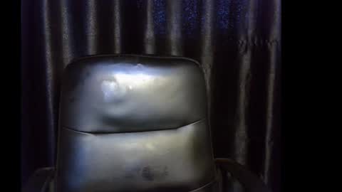 Snapshot of lizzy_petite chatting on September 28, 8:42 am lizzy online show from September 28, 8:42 am