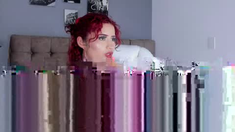 lizzy_red_ online show from April 17, 8:56 pm