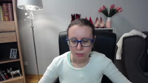 Lizzy online show from December 23, 5:38 am