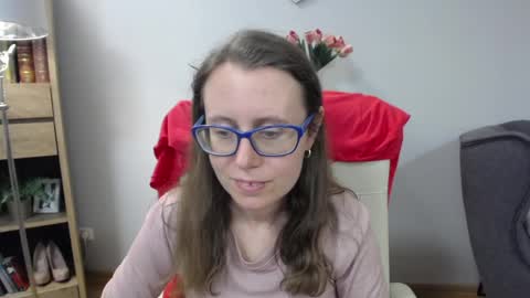 Snapshot of lizzy_sparkle chatting on May 11, 4:40 am Lizzy online show from May 11, 4:40 am